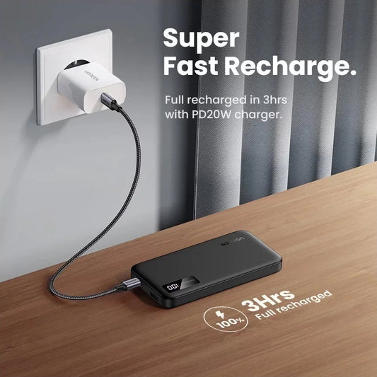 UGREEN PB311 Batteria esterna, 10000mAh, 22,5W, QC + PD, 1 x USB-C - 2 x USB-A, Nero