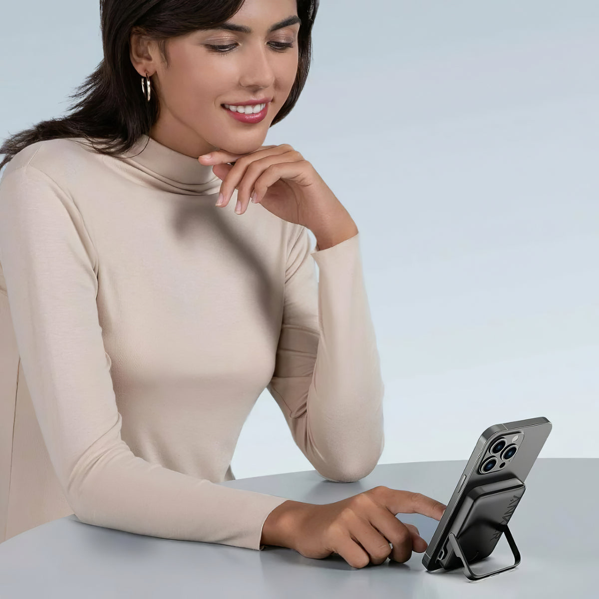 Batteria esterna wireless Anker 322 MagGo, 5000mAh, 12W, 1 x QI - 1 x USB-C, Nero A1618G11