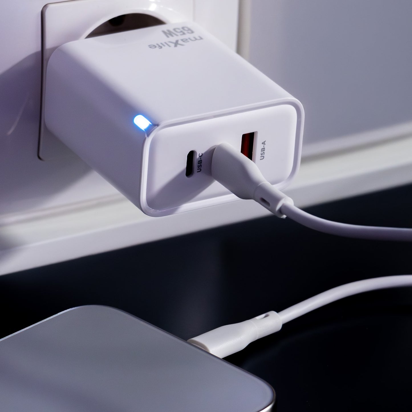 Caricabatterie Retea MaXlife MXTC-09-65ACC, 65W, 3.25A, 1 x USB-A - 2 x USB-C, Bianco