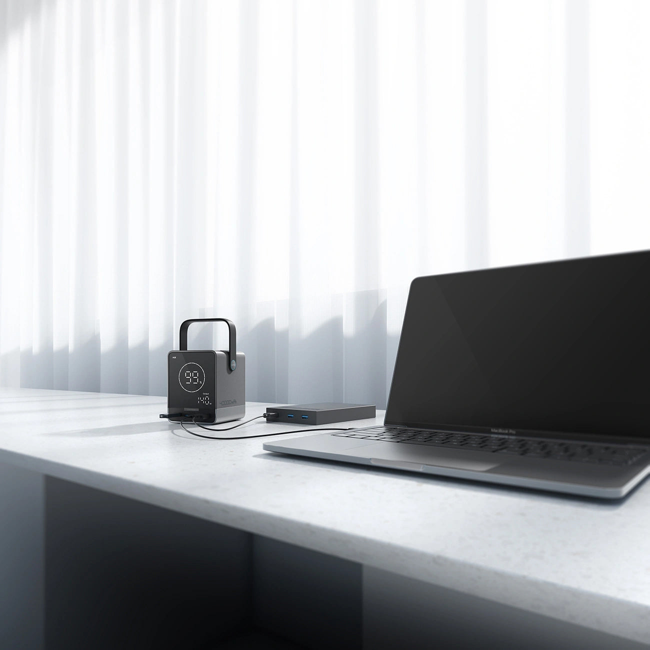 Batteria Esterna Cuktech, 40000mAh, 300W, QC + PD + FQI, 1 x QI - 2 x USB-A - 2 x USB-C, Nera