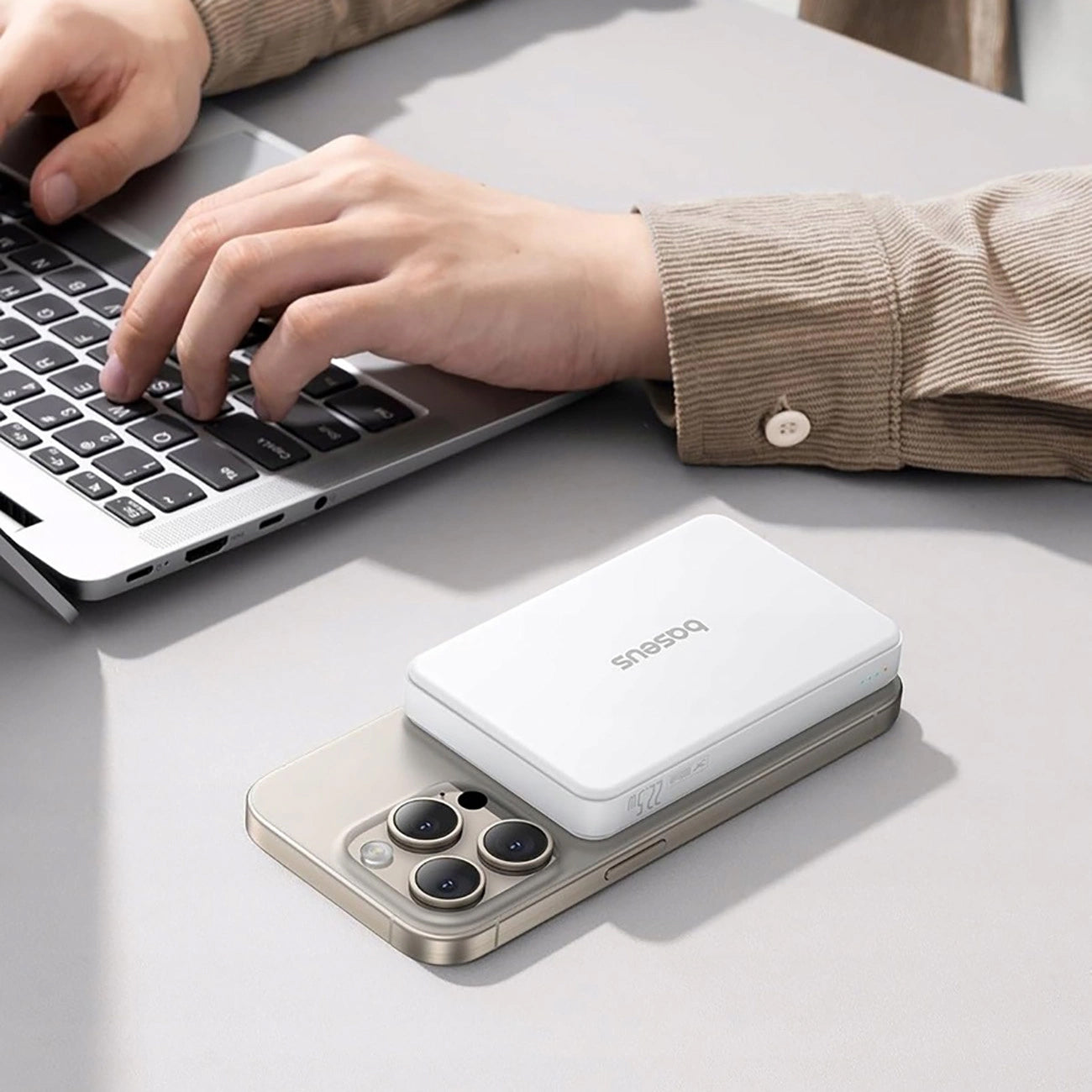 Batteria Esterna Wireless Baseus Airpow2 Qi2, 10000mAh, 22.5W, QC + PD + FQI, 1 x QI - 1 x USB-A - 1 x USB-C, Bianca P10080000213-00