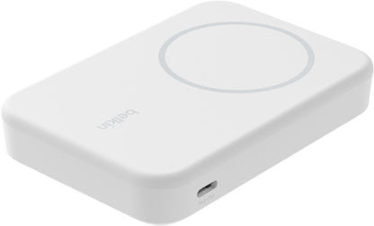 Batteria Esterna Wireless Belkin BoostCharge Pro con Kickstand, 8000mAh, 15W, FQI, 1 x QI - 1 x USB-C, Bianca BPD007btWH