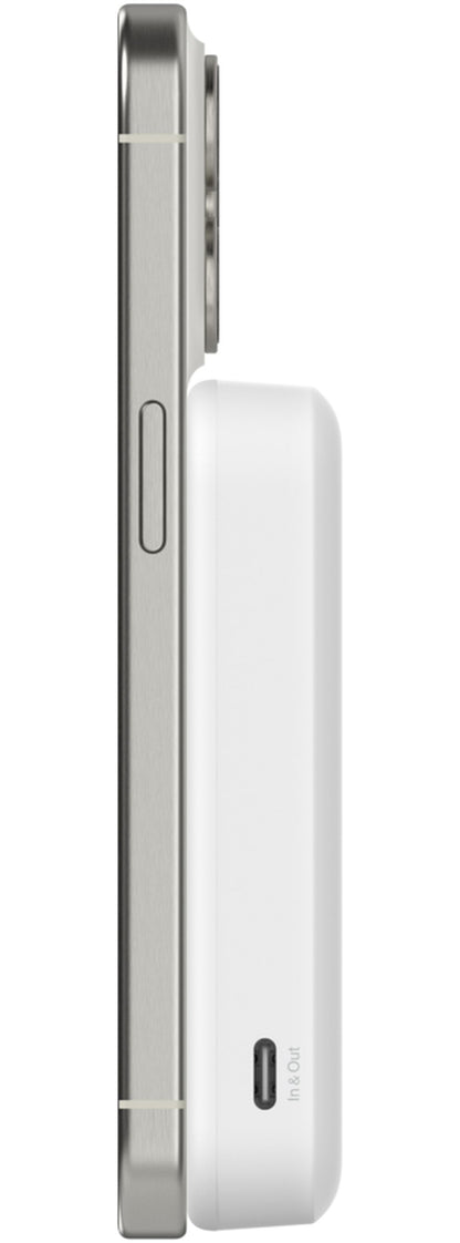 Batteria Esterna Wireless Belkin BoostCharge Pro con Kickstand, 8000mAh, 15W, FQI, 1 x QI - 1 x USB-C, Bianca BPD007btWH