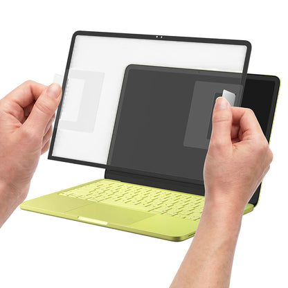 Pellicola Protettiva Schermo Spigen GlastR Slim per Apple MacBook Neo 13 pollici, Vetro Temperato, Nero AGL11669