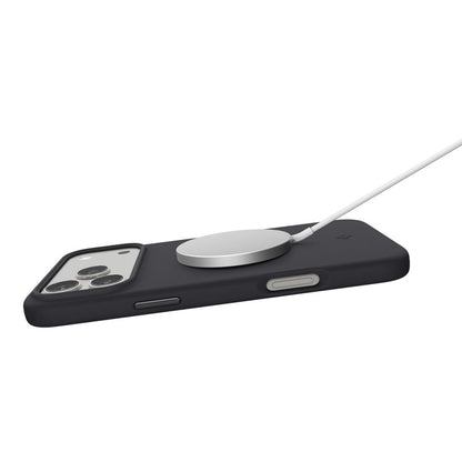 Custodia MagSafe per Apple iPhone 17 Pro Max, Spigen, Silicone Fit, Nera