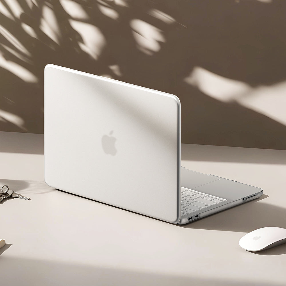 Custodia Ringke Slim per Apple MacBook Neo da 13 pollici, trasparente opaca