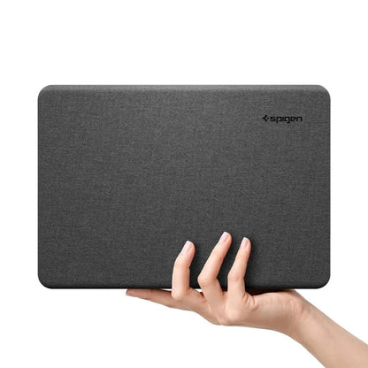 Custodia Spigen Urban Fit per Apple MacBook Neo 13 pollici, Nera ACS11541
