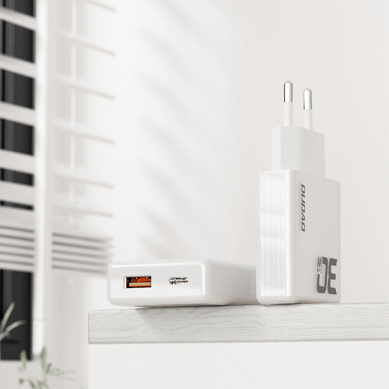 Dudao A30EUT Caricatore di rete con cavo USB-C, 30W, 3A, 1 x USB-A - 1 x USB-C, bianco 