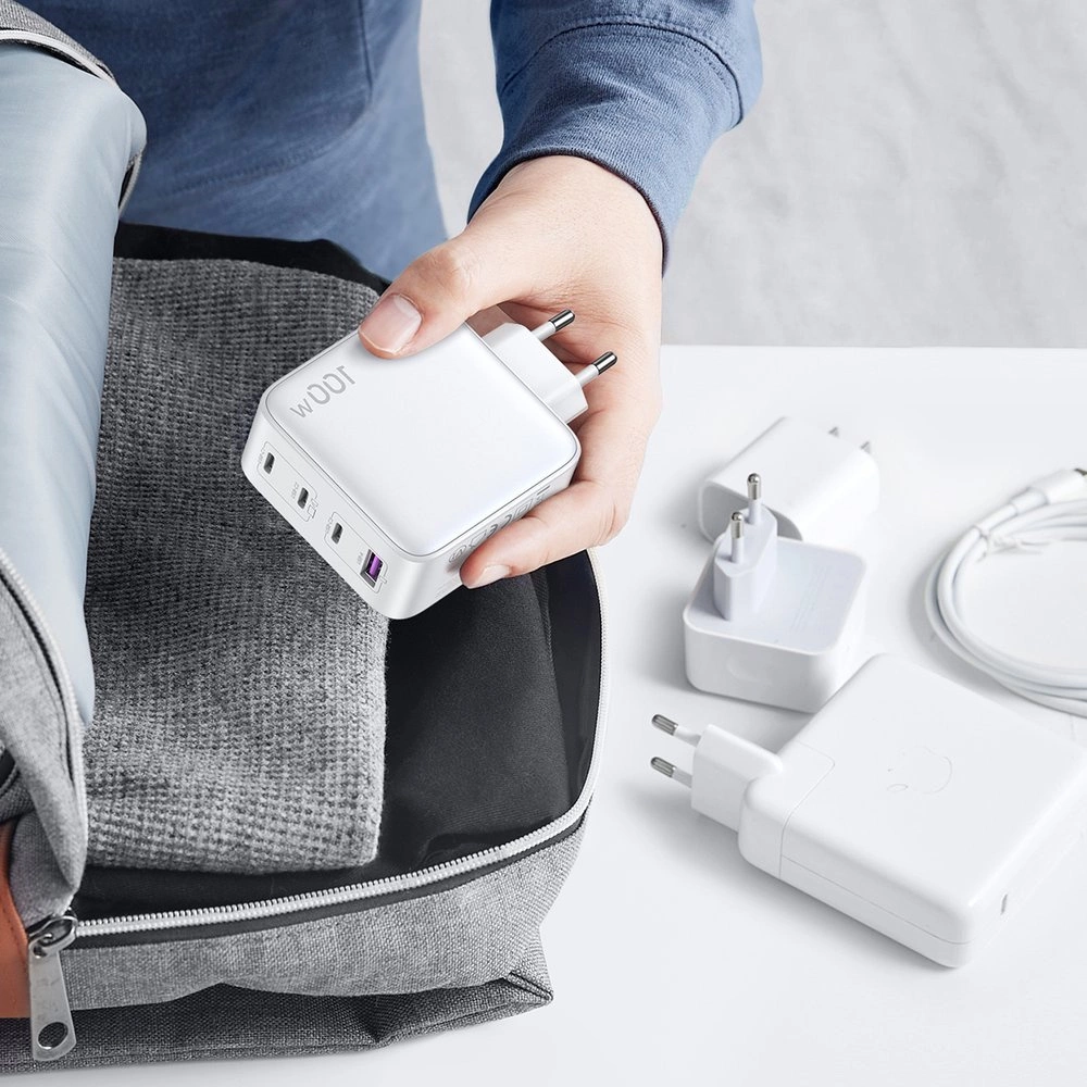 Caricabatterie Rete UGREEN CD226, 100W, 5A, 1 x USB-A - 3 x USB-C, Bianco