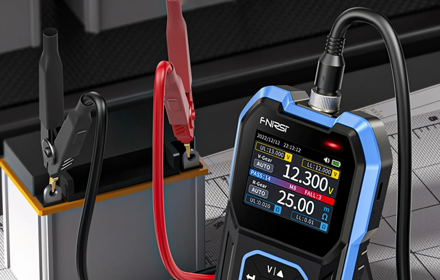 Tester Service Fnirsi HRM-10 per la misurazione della resistenza interna e della tensione di batterie / accumulatori